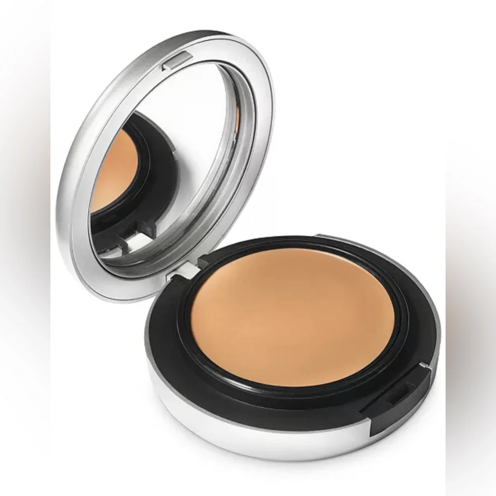 C4 Mac Studio Fix Tech Cream To Powder Foundation Brand New in Box Authentic